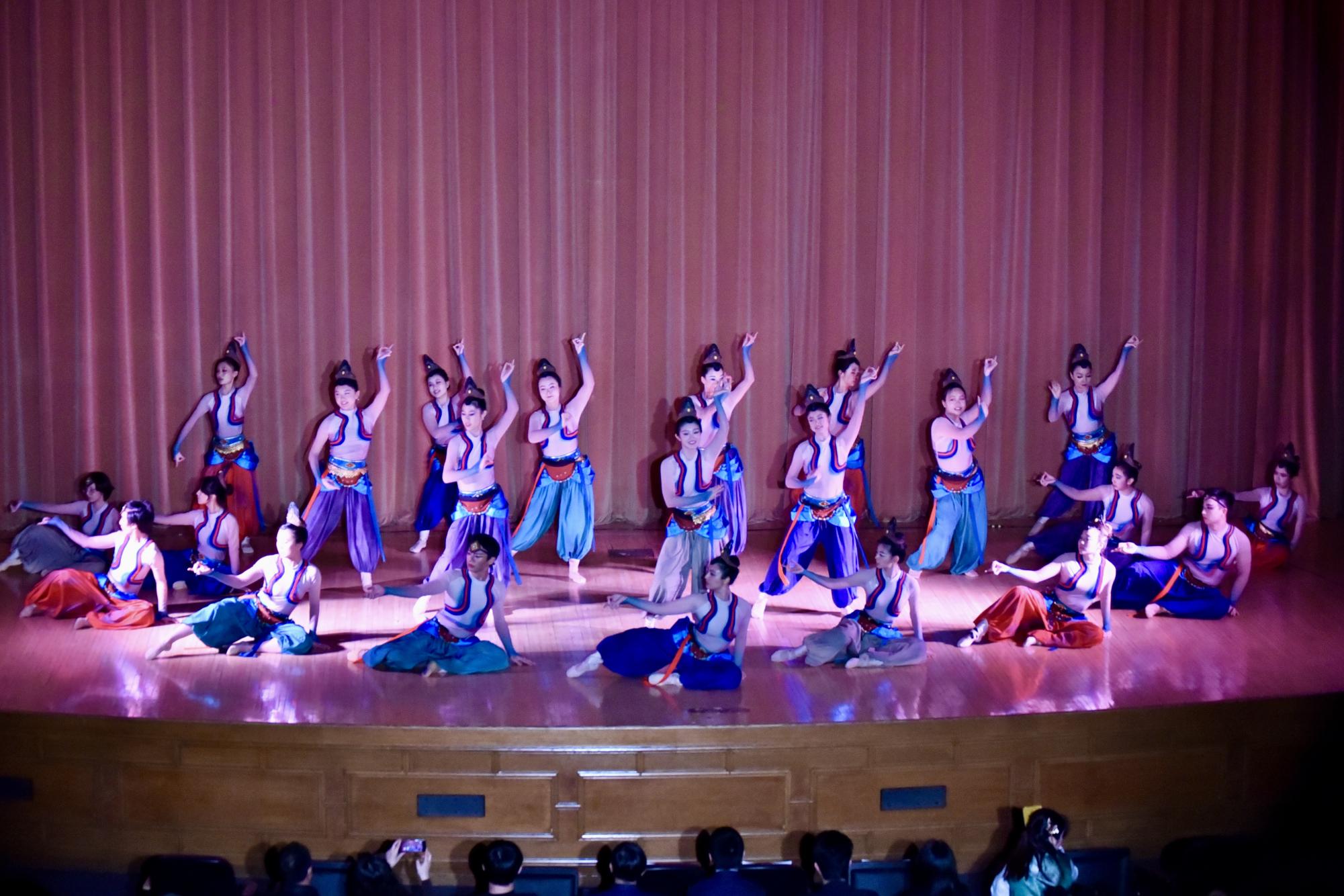 Typhoon Dance Troupe performs “Fleeting Glamour, Walls Aglow” to open Northwestern’s Chinese New Year Gala. The dance draws inspiration from Kizil cave murals in Xinjiang, China.